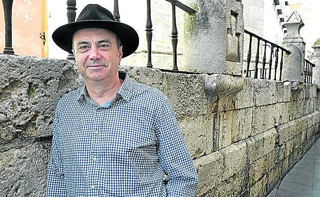 Fermín Herrero, fe de vida en los paisajes de la desolación El Correo